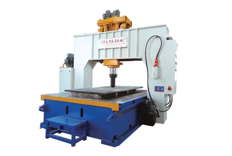 YD35龙门式移动架校平(直)液压机